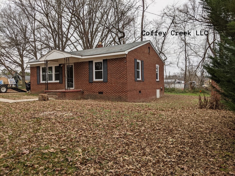 Building Photo - 3715 York Hwy