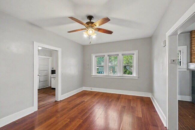 Building Photo - Charming 3 Bed, 1 Bath Rental in Downtown Bay City - $1250/month