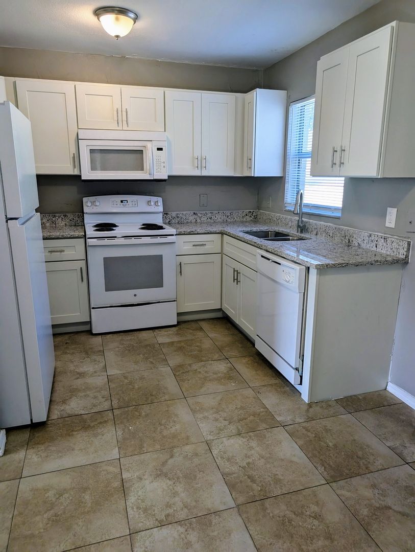 Building Photo - 1483 Elderton Dr