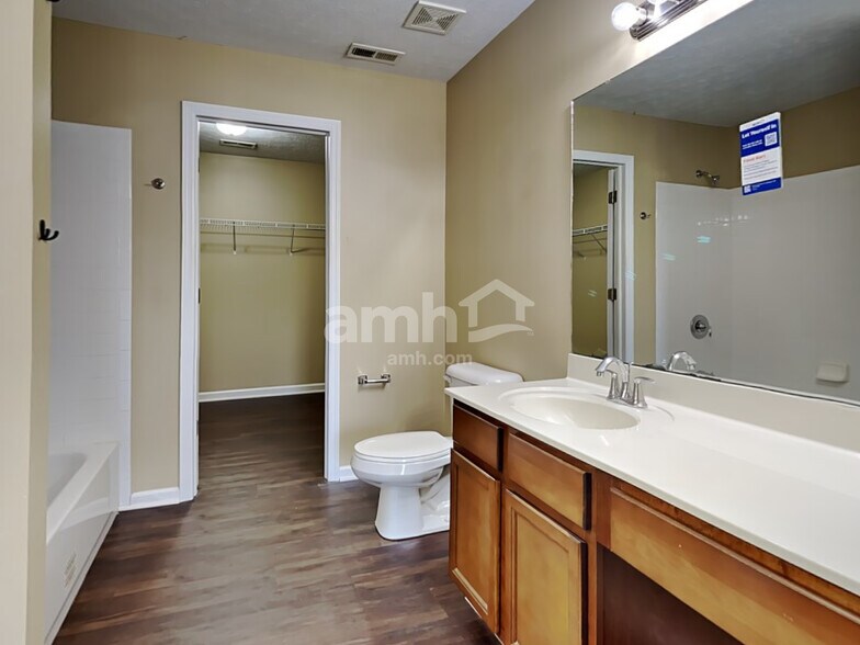 Building Photo - 111 Covey Pl