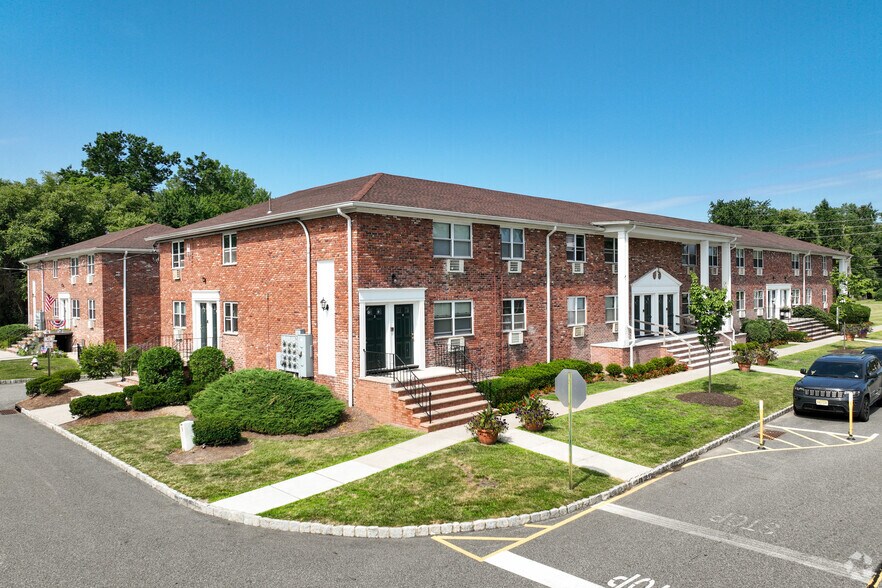 Beaver Brook Gardens 209 Comly Rd Lincoln Park NJ 07035 Apartment