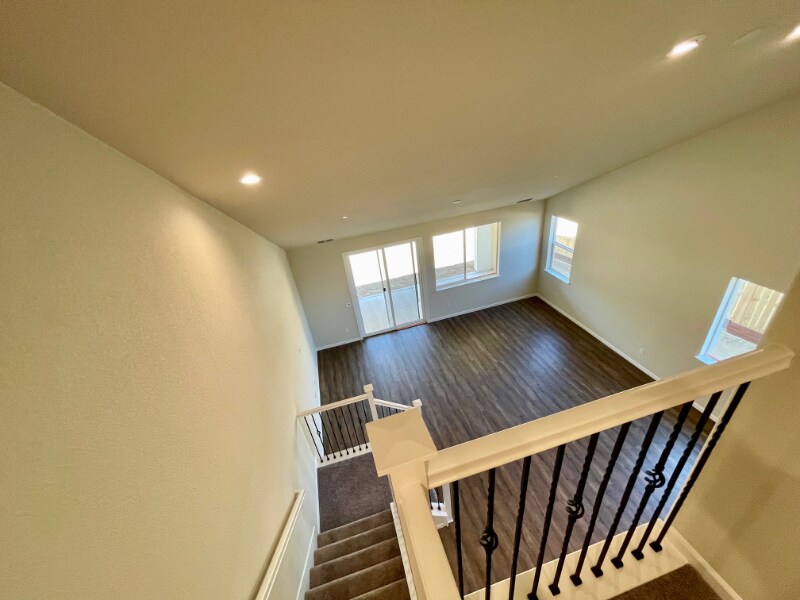 Building Photo - 658 Arlington Wy