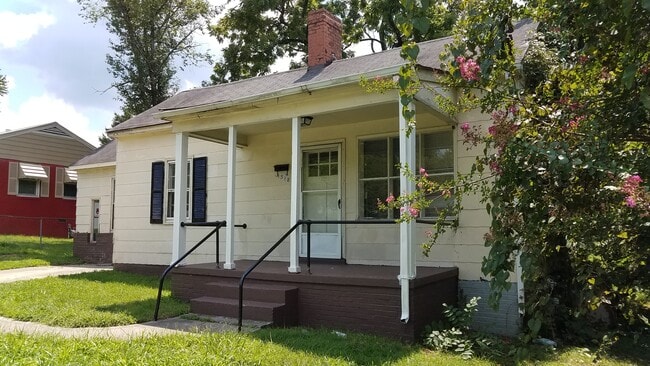 Primary Photo - 1318 E Cone Blvd