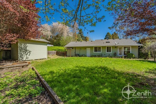 Building Photo - 2819 NE 54th St