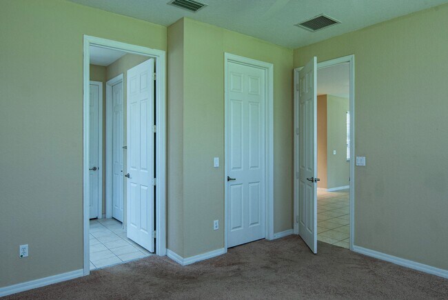 Building Photo - 9851 E Verona Cir