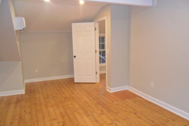 Building Photo - 400 Concord St