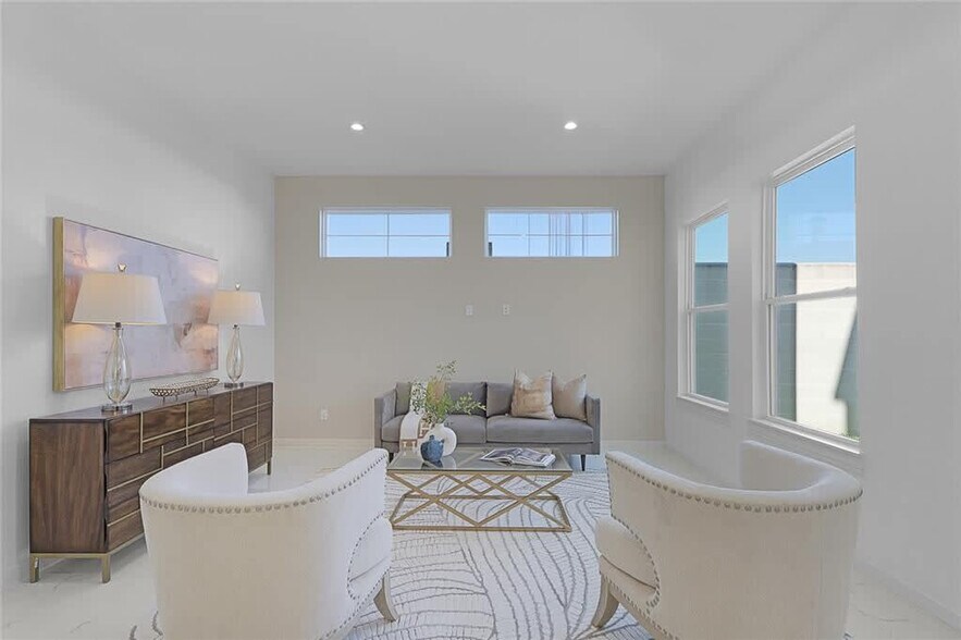 Building Photo - 2926 El Fenice Ln