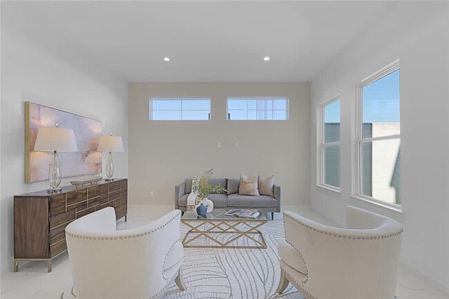 Building Photo - 2931 El Fenice Ln