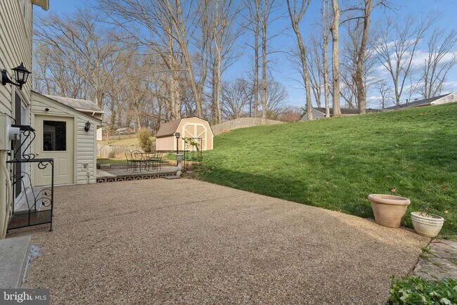 Building Photo - 2302 Tanglevale Dr