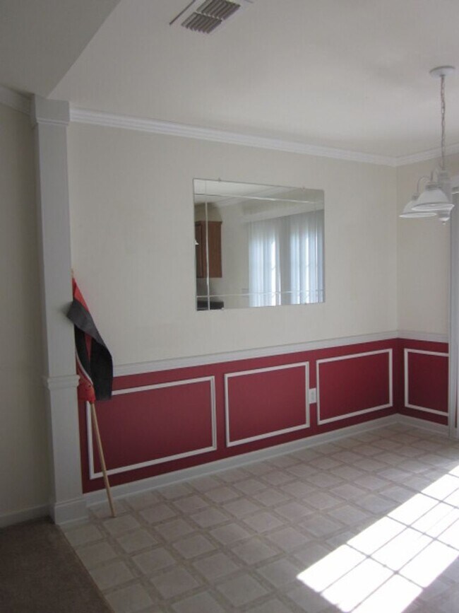 Building Photo - Awesome 3 Bedroom in Pinecrest!