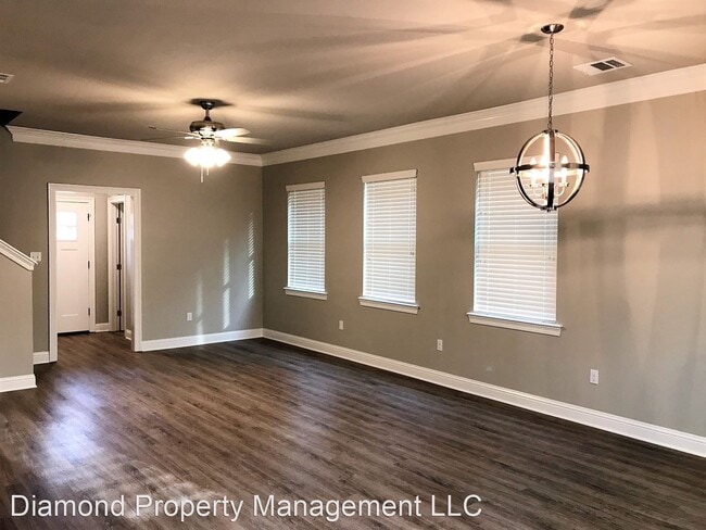 Building Photo - 3 br, 2.5 bath House - 507 Perfect Place