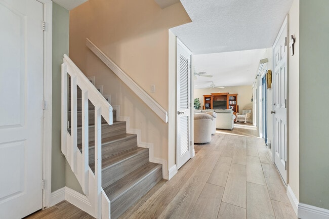 Building Photo - 1420 Ocean Way