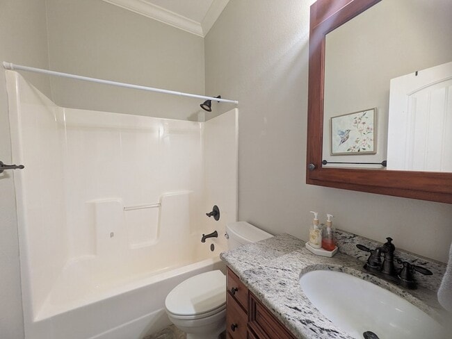 Building Photo - 124 Pepperdine Ct