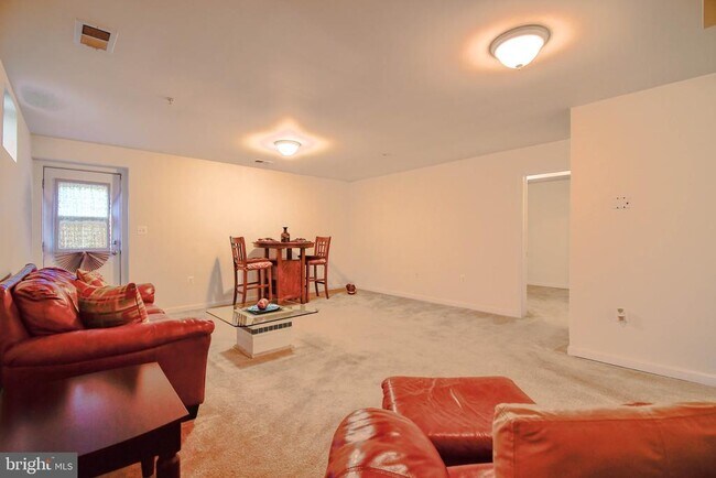 Building Photo - 7104 Britens Way