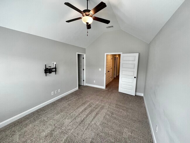 Building Photo - 146 Canton Park Ave