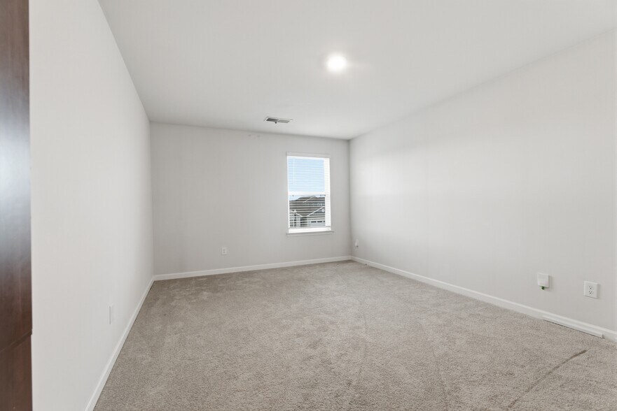 Building Photo - 2210 Cancellara Ct