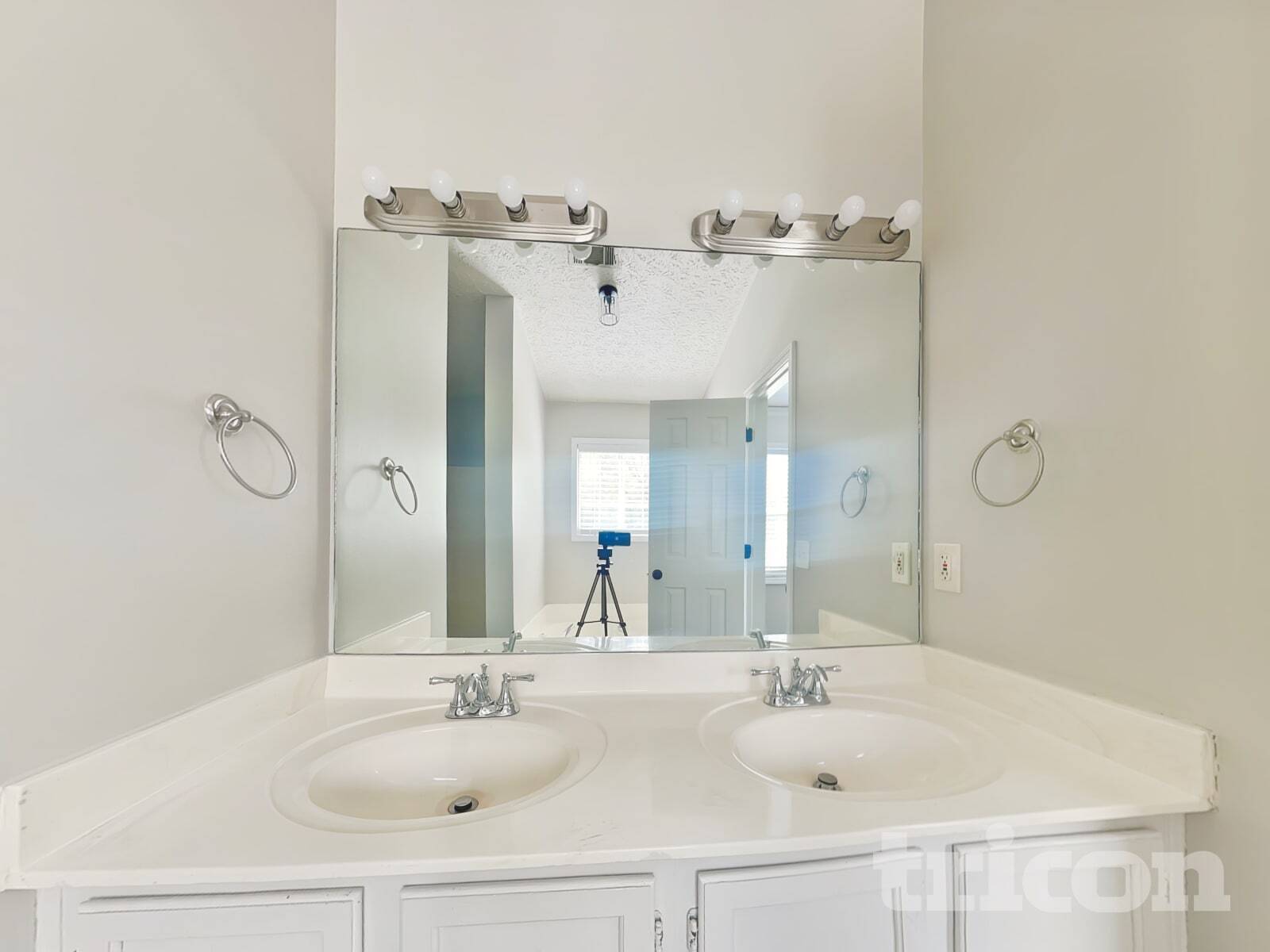 Building Photo - 4031 Daylily Way