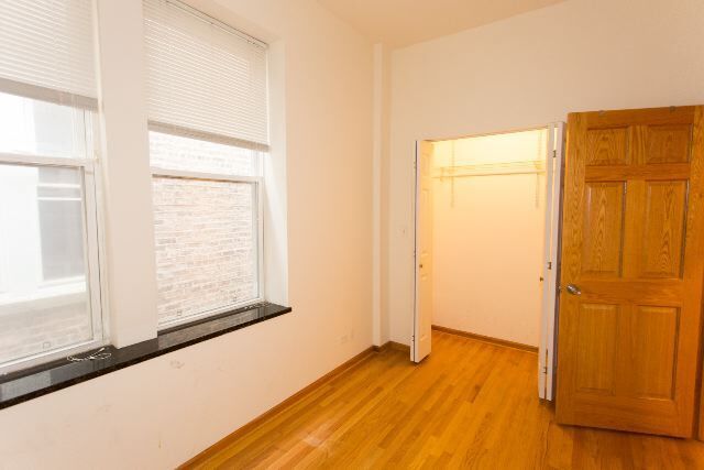 Building Photo - 2138 W Chicago Ave