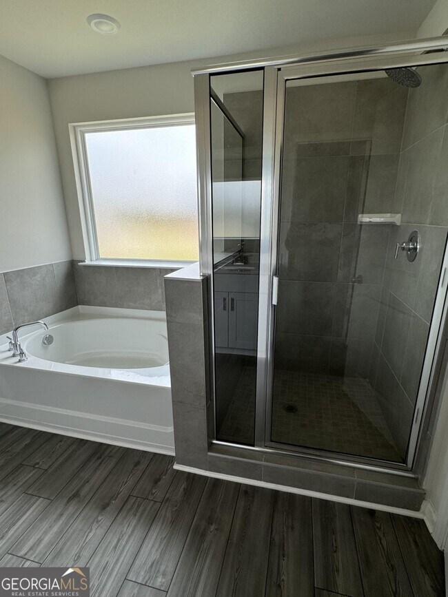 Building Photo - 15 Warwick Ct