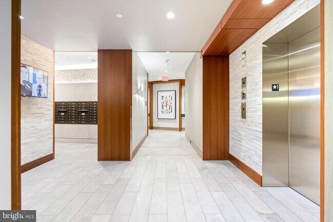 Building Photo - 145 Riverhaven Dr