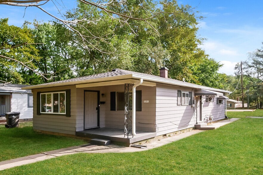 Building Photo - 3201 Ralston Ave