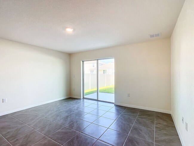 Building Photo - Pet-Friendly 5BR Home in Ocala | Spacious Living in Ocala Crossings South