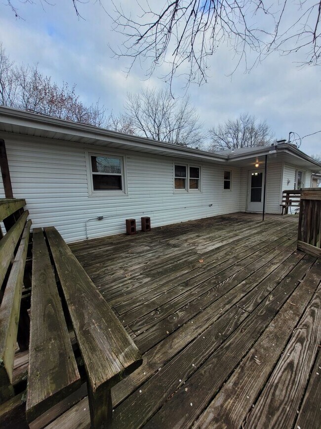 Building Photo - Come see this 4 Bedroom 2 Bathroom House!