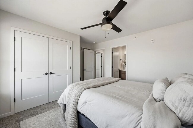 Building Photo - Big Ben at the Loop – Brand New 2 Bedroom Condo Attached 2-Stall Garage