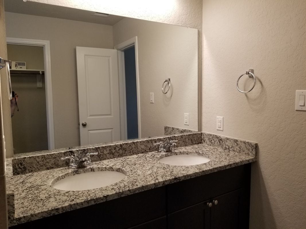 Building Photo - 10403 Midsummer Meadow