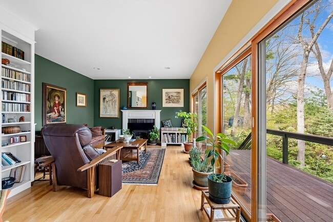Building Photo - 31 Woodcliffe Rd