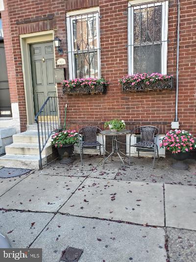 Building Photo - 914 Ellsworth St