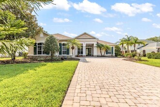 Building Photo - Gorgeous 3/2 Pool Home in LPGA