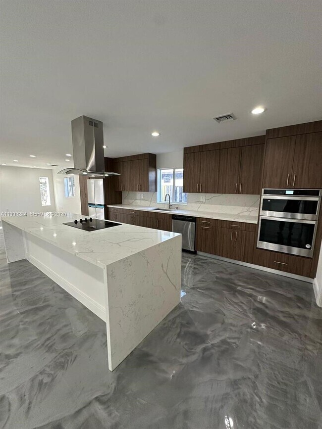 Building Photo - 2110 NW 91st Terrace