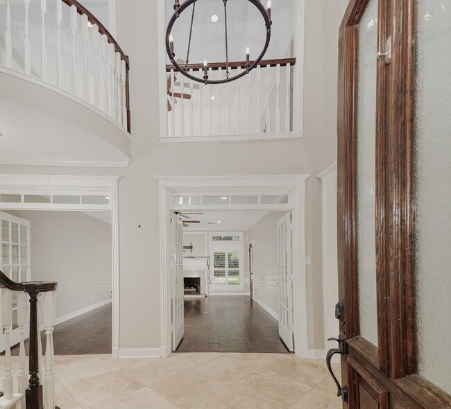 Building Photo - 2 Silverstrand Pl