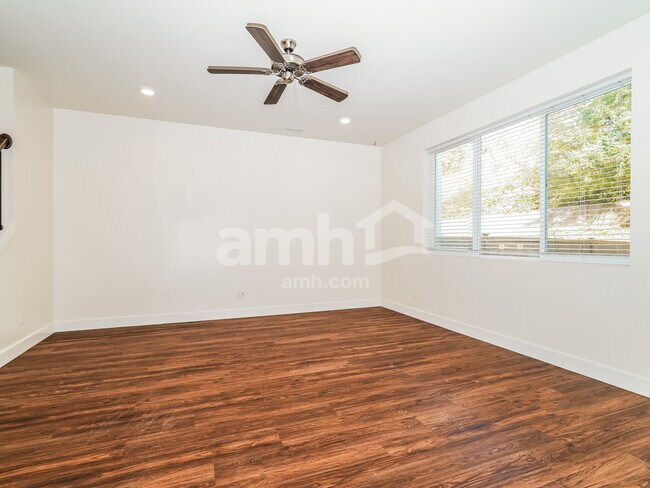 Building Photo - 9260 Shootingstar St SE