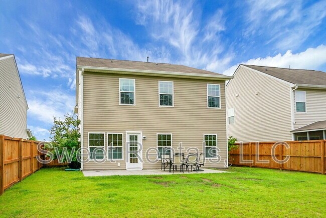 Building Photo - 210 Daniels Creek Cir