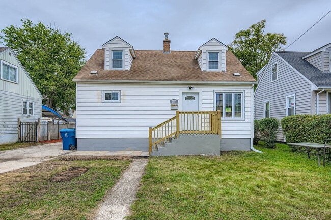 Building Photo - 14827 Kenneth Ave