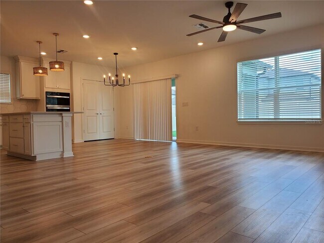 Building Photo - 6667 Depue Dr