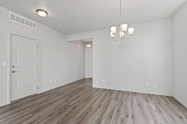 Building Photo - 1422 N Corbin Rd