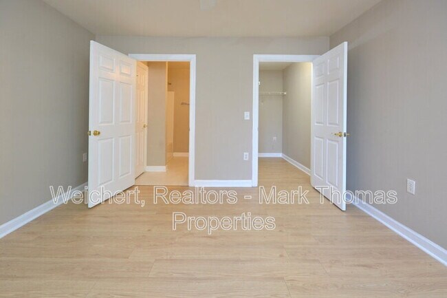 Building Photo - 929 Morreene Rd