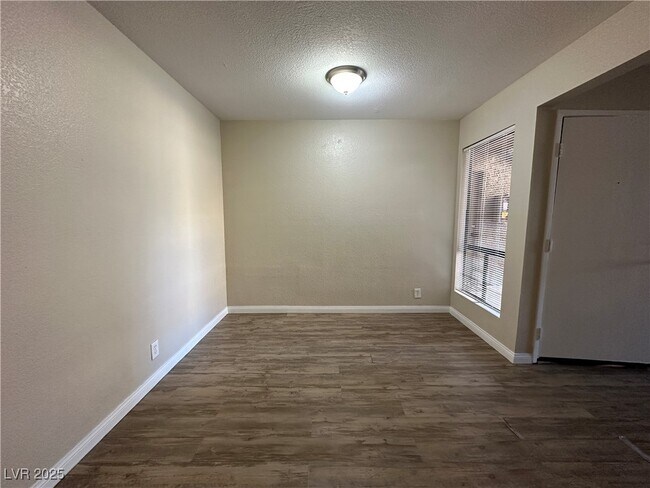 Building Photo - 3151 N Soaring Gulls Dr