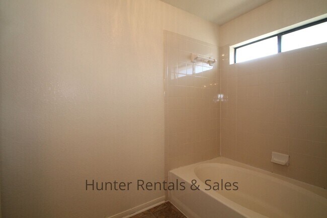 Building Photo - South Killeen Home