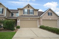 Building Photo - Gorgeous Townhome on a Golf Course!!!!