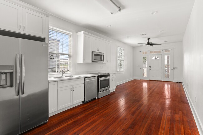 Living/Dining/Kitchen - 4326 Earhart Blvd