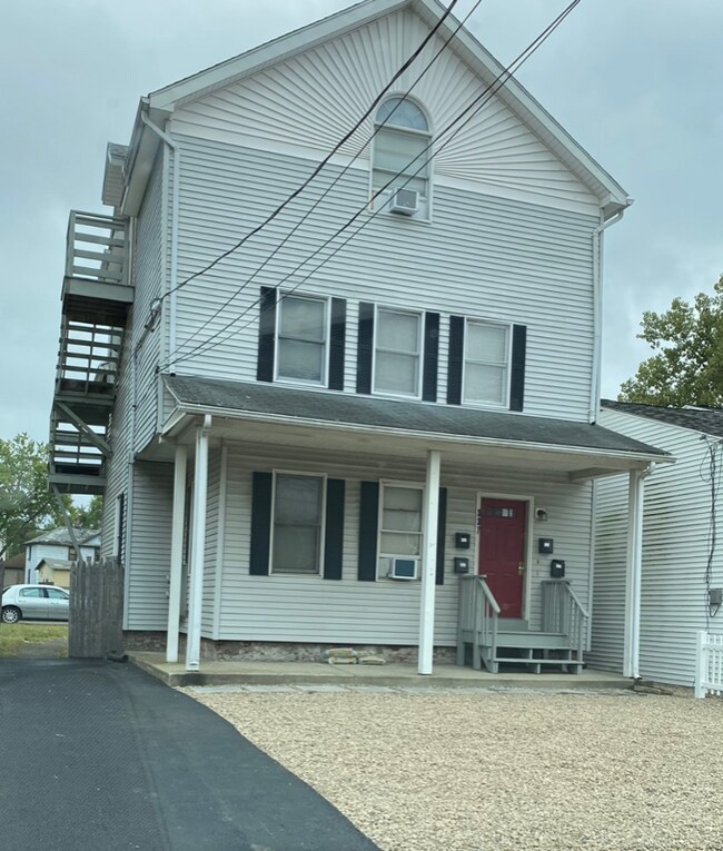 337 Montcalm St 337 Montcalm St Chicopee MA 01020 Apartment Finder