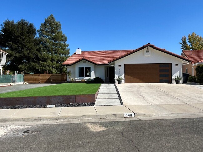 Building Photo - 946 St Ann Dr