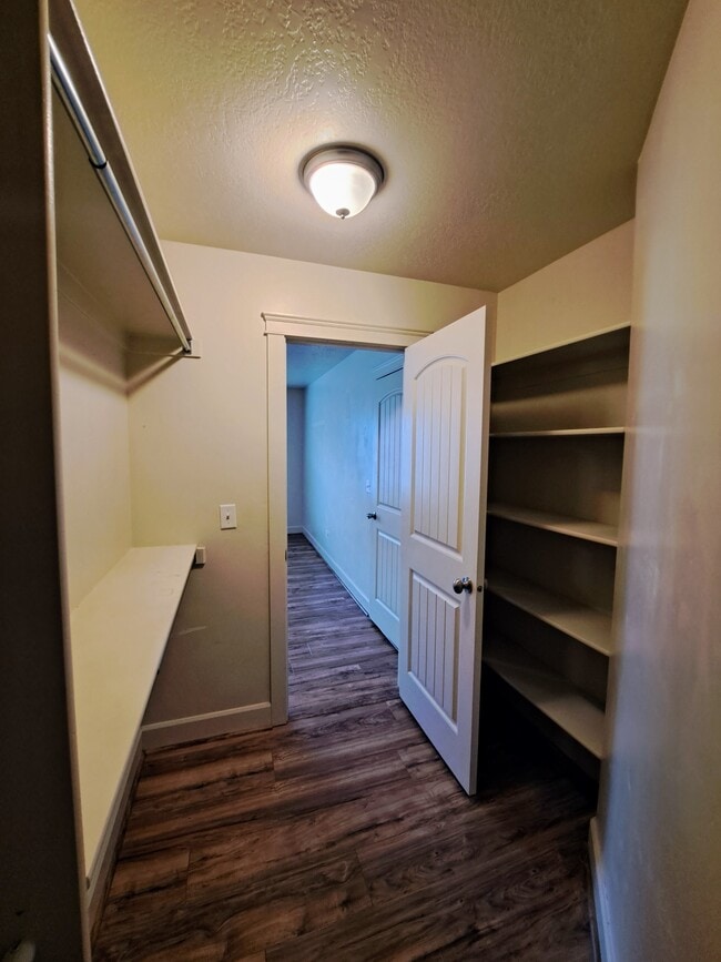 Building Photo - 1238 Baycrest Dr