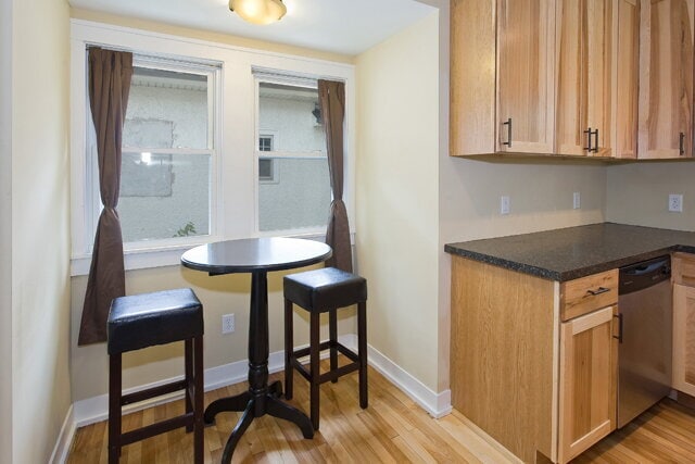 Building Photo - Charming 3-Bed Home in Southeast Minneapolis!