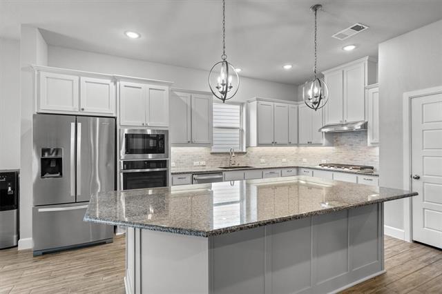 Building Photo - 2304 Clancy Dr