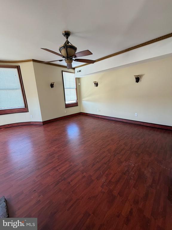 Building Photo - 2735 W North Ave